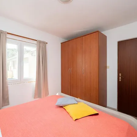 Apartment Zaglav 8170b