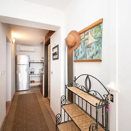 Zaglav 8170b Apartment