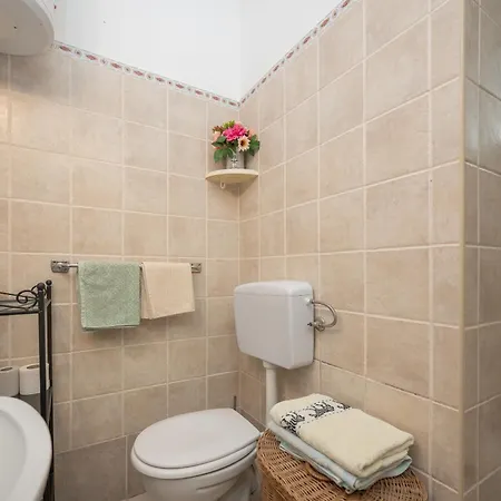 Zaglav 8170b Apartment *