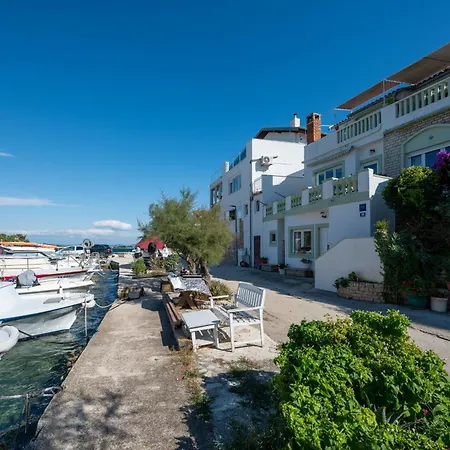 Apartment Zaglav 8170b