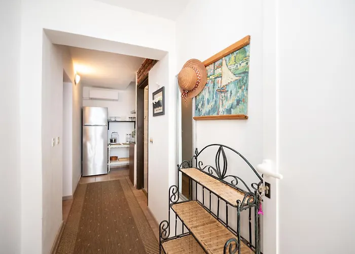 Zaglav 8170b アパート