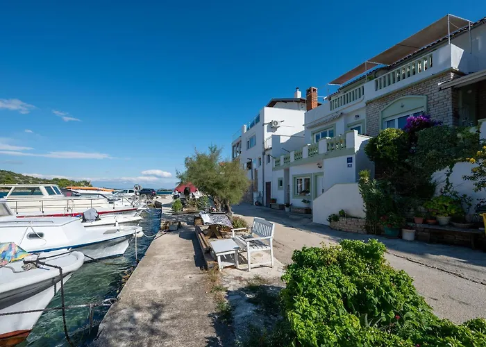 アパート Zaglav 8170b